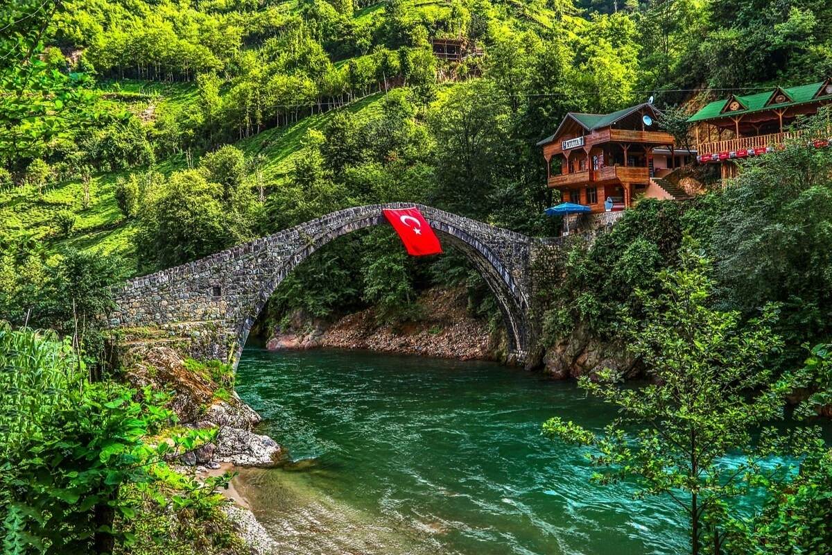 Çamlıhemşin & Zilkale Turu | Günübirlik
